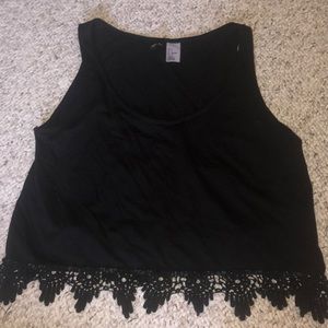 Black cropped tank top